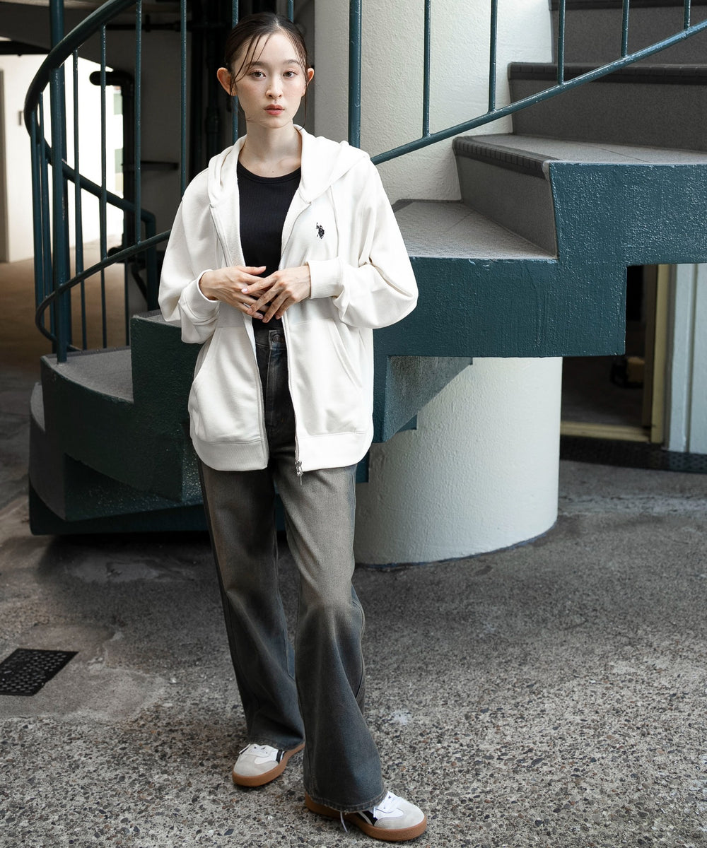 オフホワイト　モデル：163cm M着用