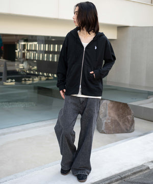 ブラック モデル：175cm M着用