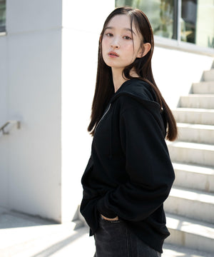 ブラック　モデル：163cm S着用