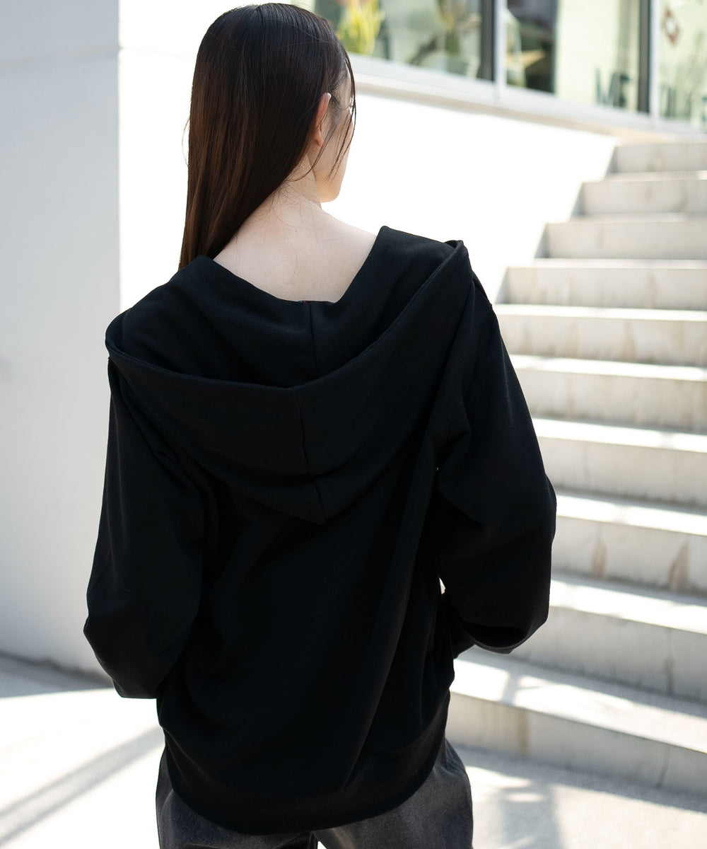 ブラック　モデル：163cm S着用