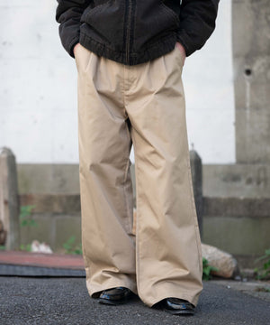 ベージュ モデル：180cm L着用