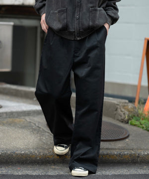 ブラック モデル：180cm L着用