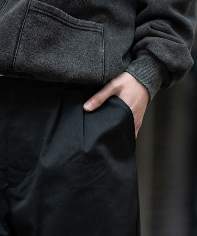 別注RED　KAPタックワイドチノパンツ