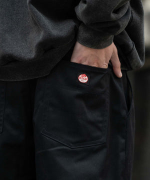 別注RED　KAPタックワイドチノパンツ