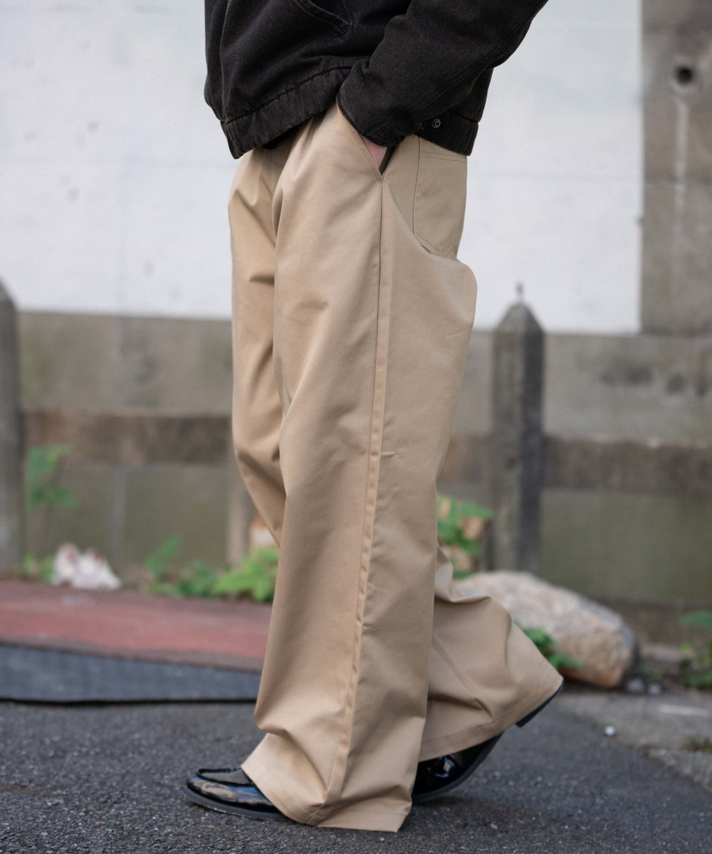 ベージュ モデル：180cm L着用