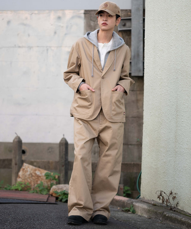 ベージュ モデル：180cm L着用