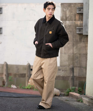 ベージュ モデル：180cm L着用