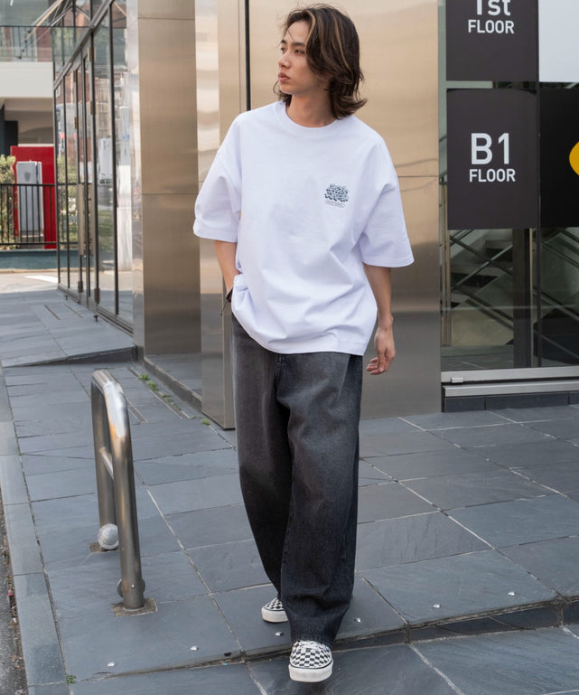 ホワイト　モデル175cm L着用