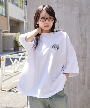 ホワイト　モデル159cm L着用