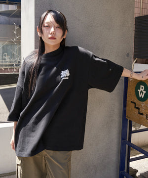 ブラック　モデル159cm L着用