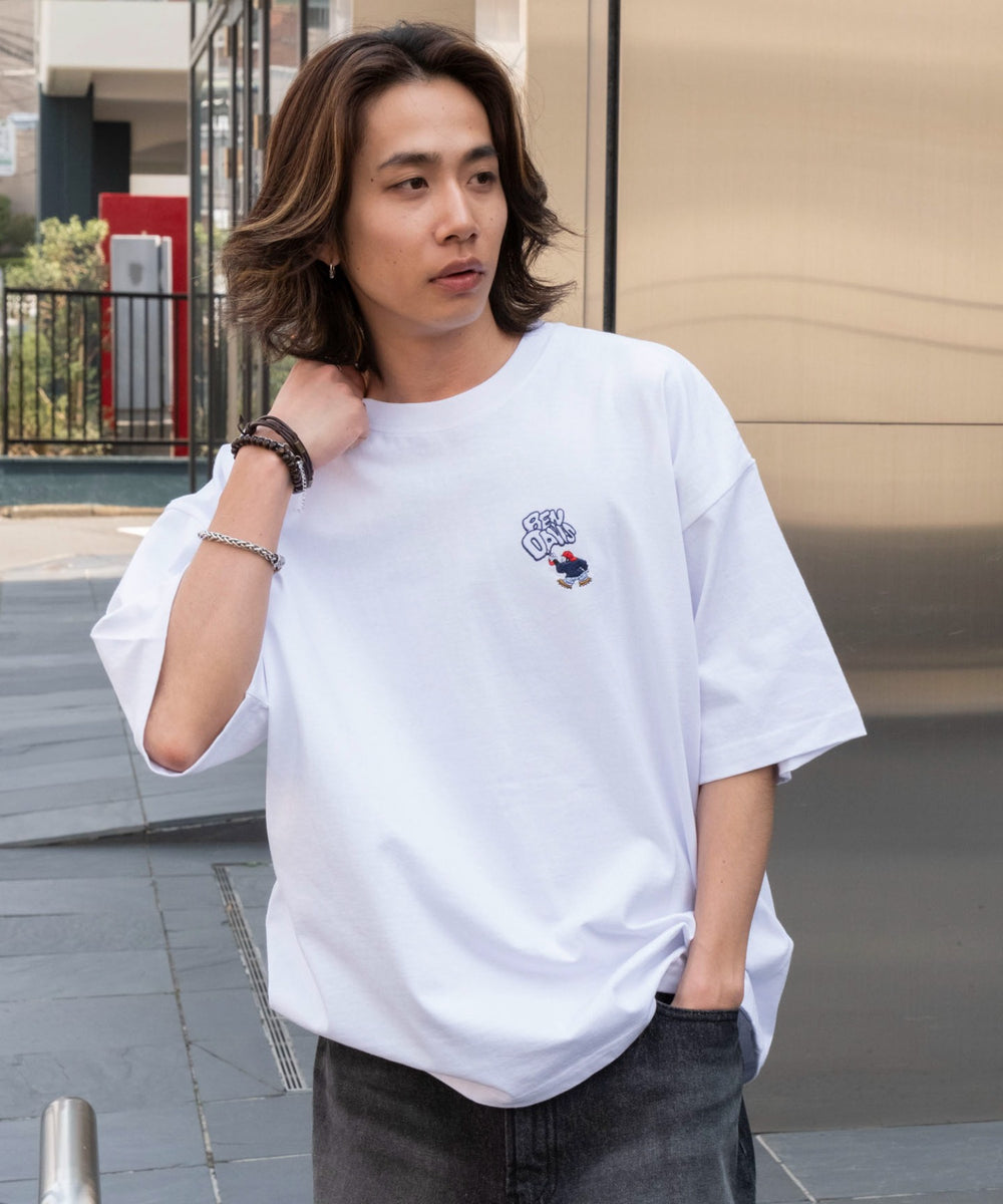 ホワイト　モデル:175cm L着用