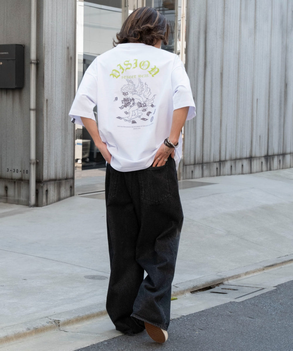 ホワイト　モデル:175cm L着用