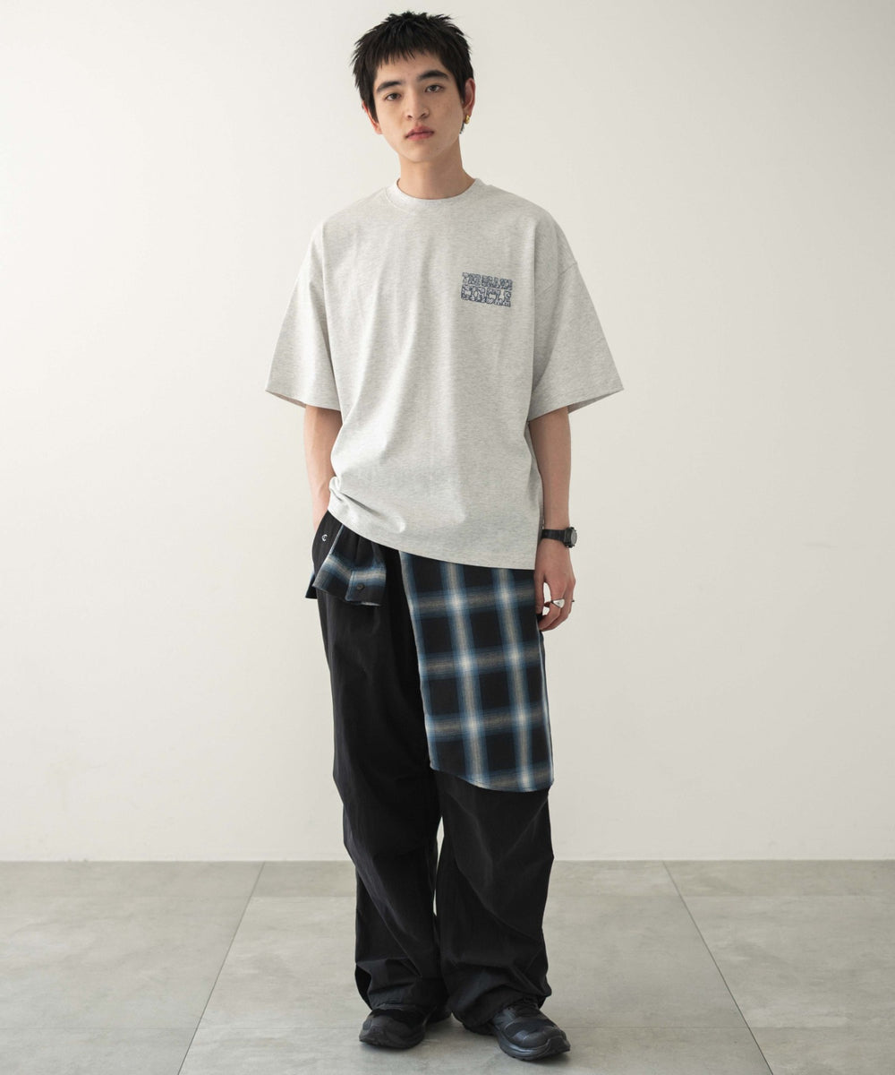 アッシュグレー モデル：180cm L着用