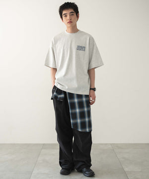 アッシュグレー モデル：180cm L着用