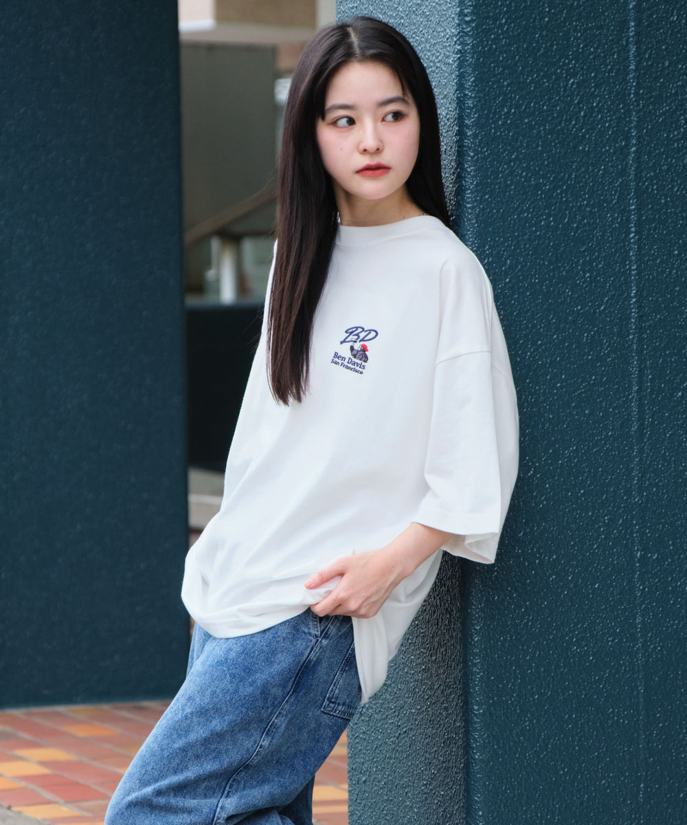 ホワイト モデル：160cm M着用