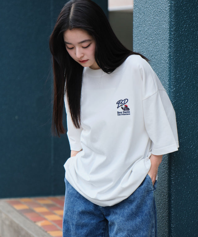 ホワイト モデル：160cm M着用