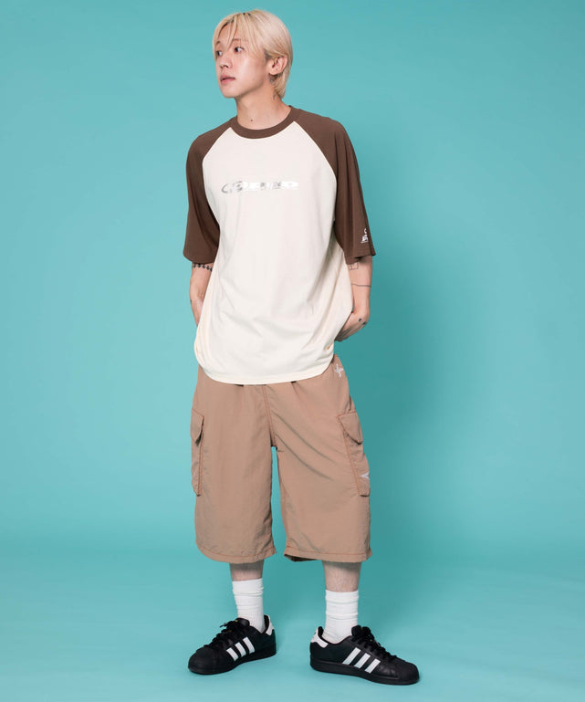 ベージュ　モデル:175cm L着用