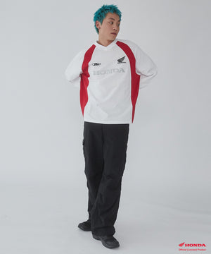 ホワイト　モデル:178cm L着用