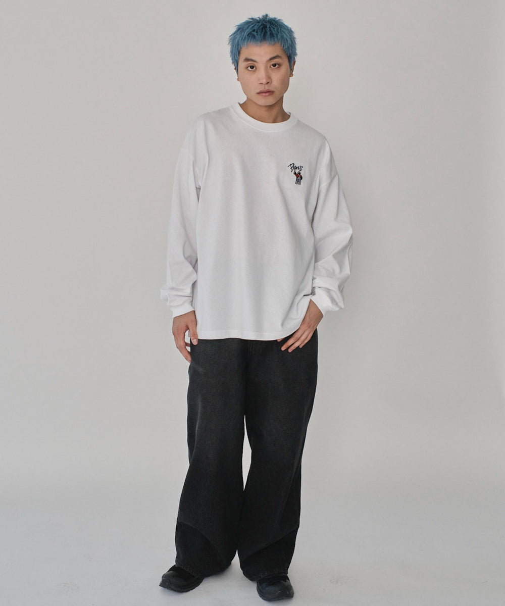 ホワイト　モデル：178㎝　L着用