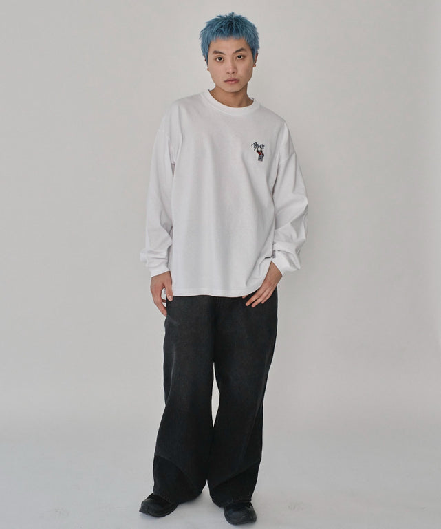 ホワイト　モデル：178㎝　L着用