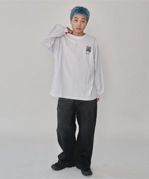 ホワイト　モデル：178㎝　L着用