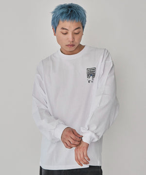 ホワイト　モデル：178㎝　L着用