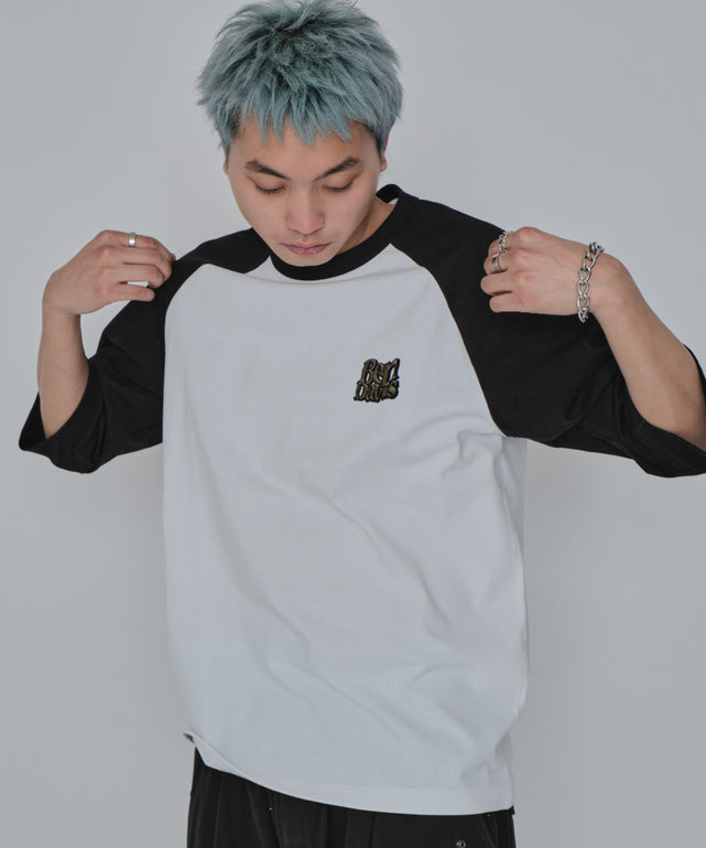 ホワイト モデル：178cm L着用