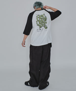 ホワイト モデル：178cm L着用