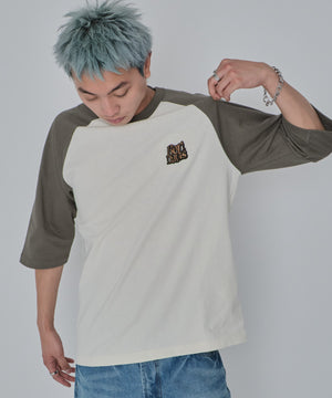 ホワイトアイボリー モデル：178cm L着用