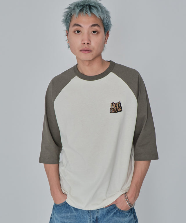 ホワイトアイボリー モデル：178cm L着用