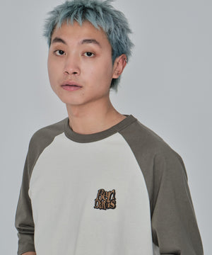 ホワイトアイボリー モデル：178cm L着用