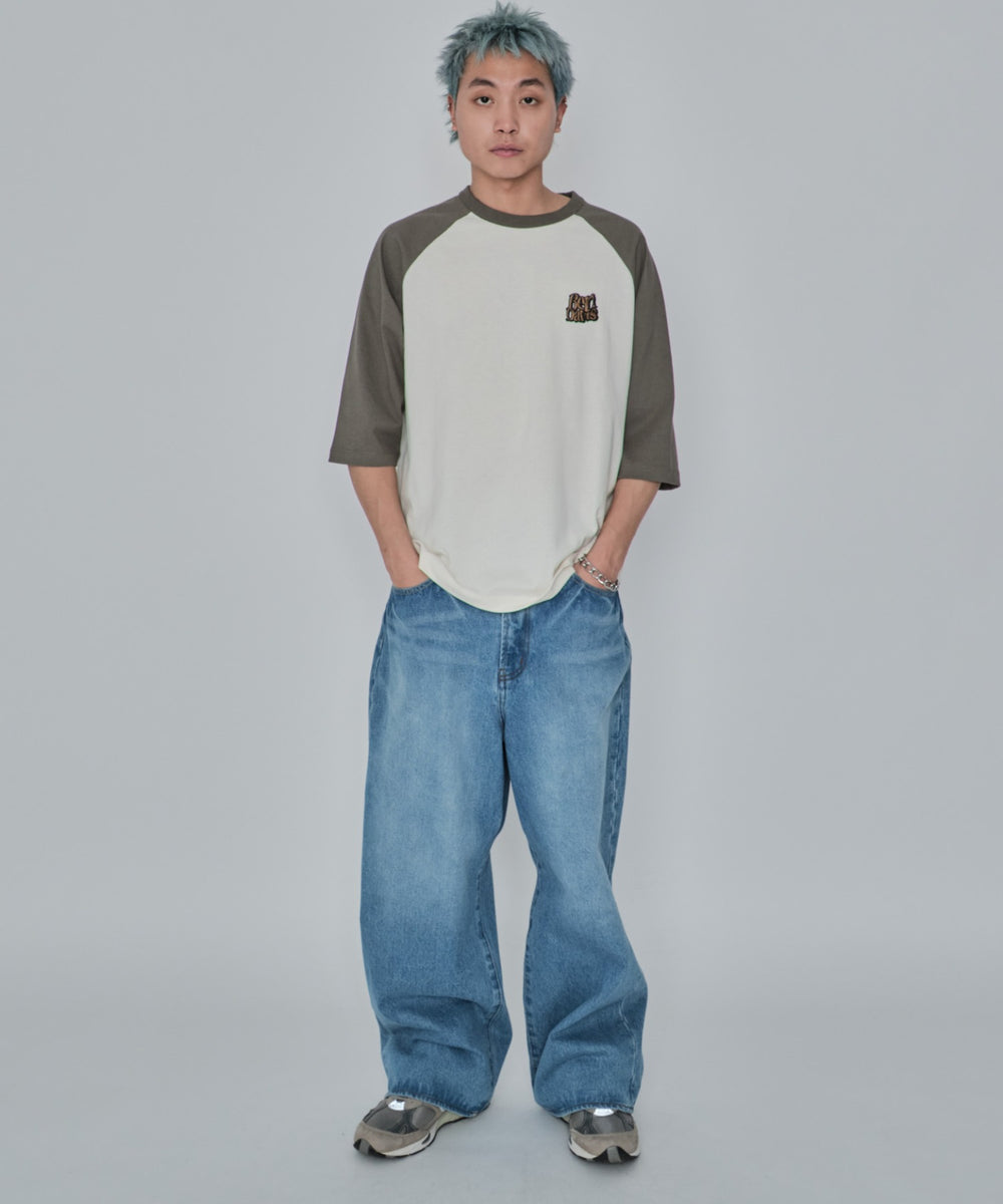 ホワイトアイボリー モデル：178cm L着用