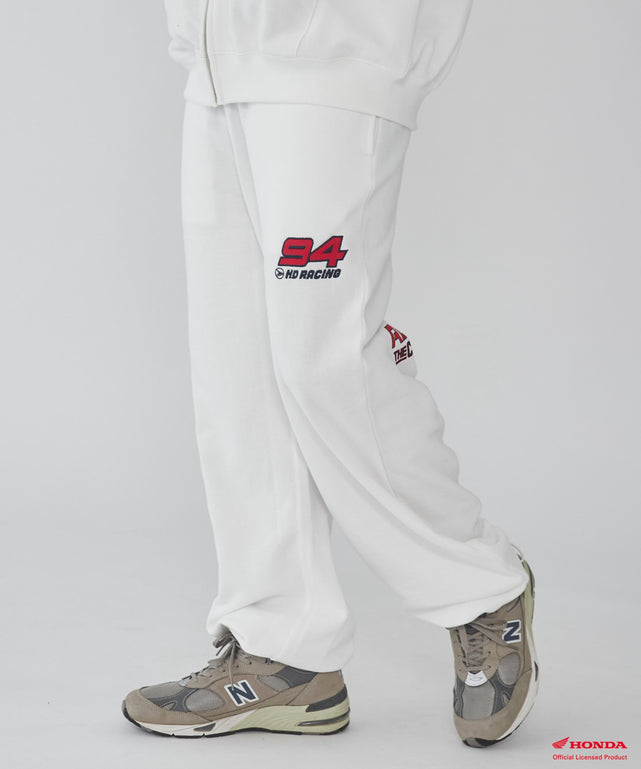 ホワイト 　モデル:178cm L着用