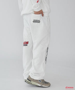 ホワイト 　モデル:178cm L着用