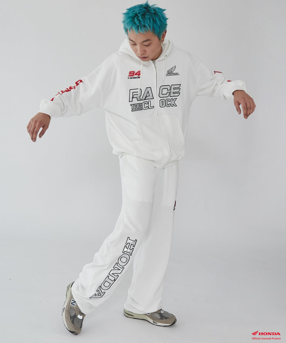 ホワイト 　モデル:178cm L着用