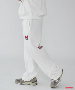 ホワイト 　モデル:178cm L着用