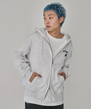 アッシュグレー　モデル：178㎝　L着用