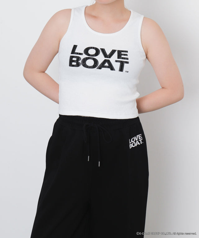 ホワイト　モデル：155cm Fサイズ着用