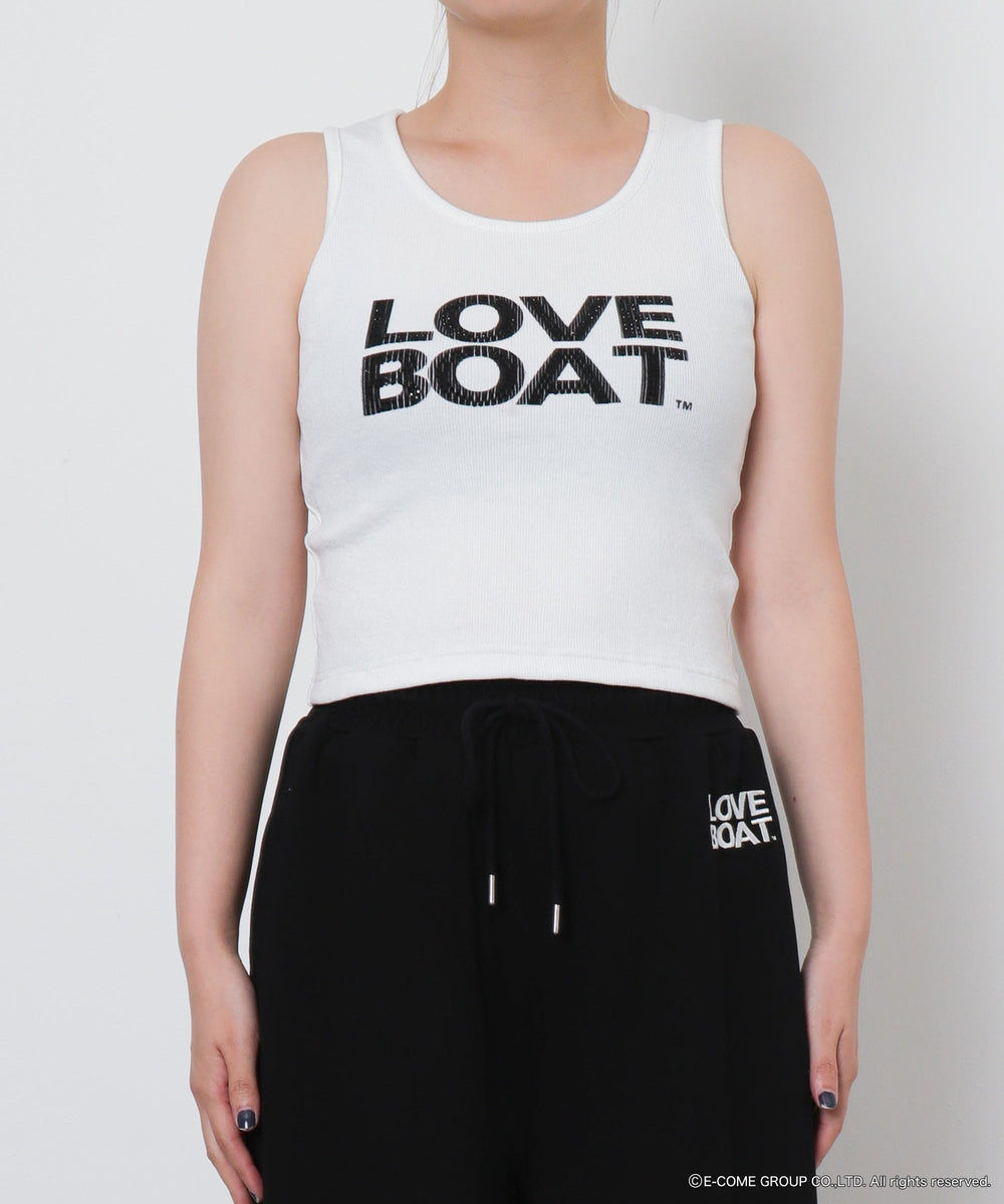 ホワイト　モデル：155cm Fサイズ着用