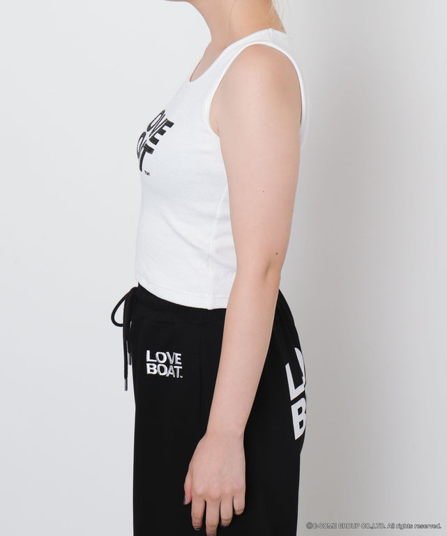 ホワイト　モデル：155cm Fサイズ着用