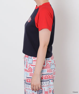 レッド　モデル：155cm Fサイズ着用