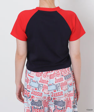 レッド　モデル：155cm Fサイズ着用