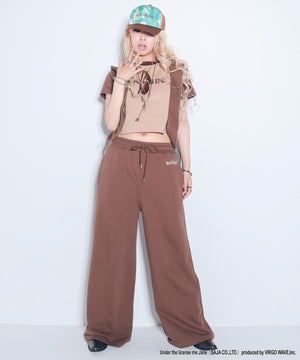 ブラウン　モデル：165cm Fサイズ着用