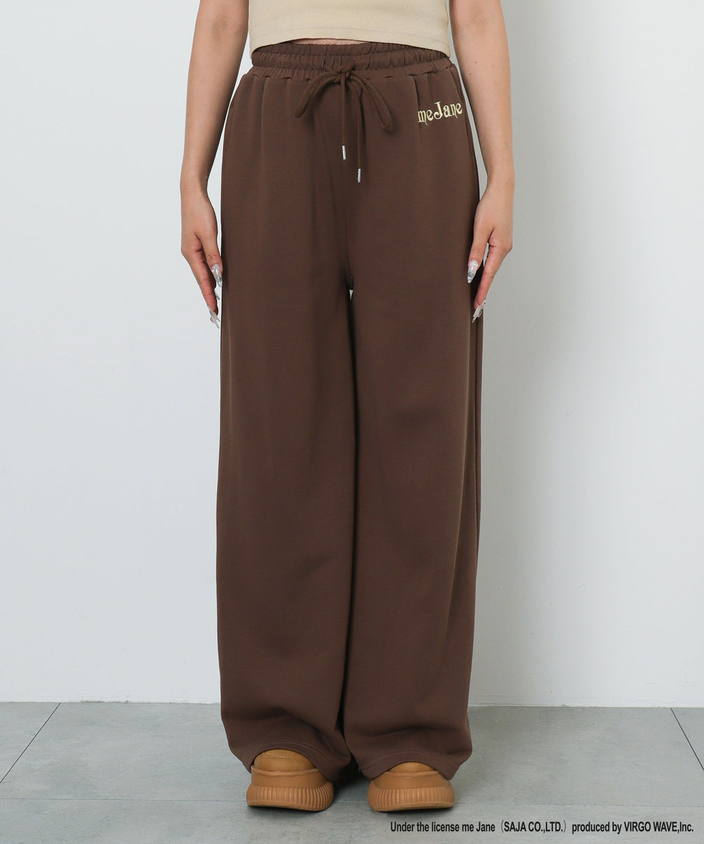 ブラウン　モデル：155cm Fサイズ着用