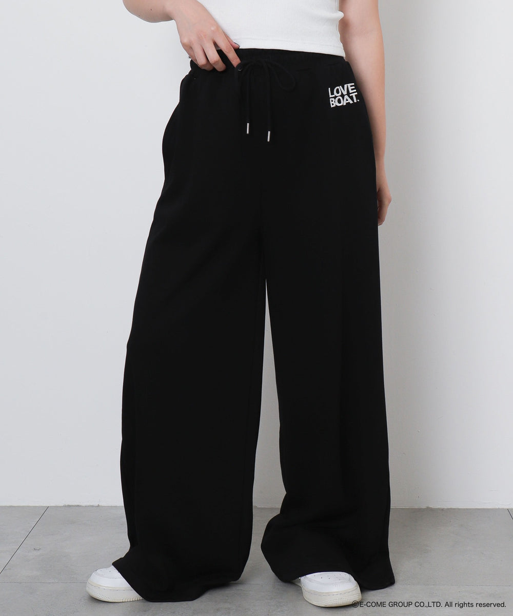 ブラック　モデル：155cm Fサイズ着用