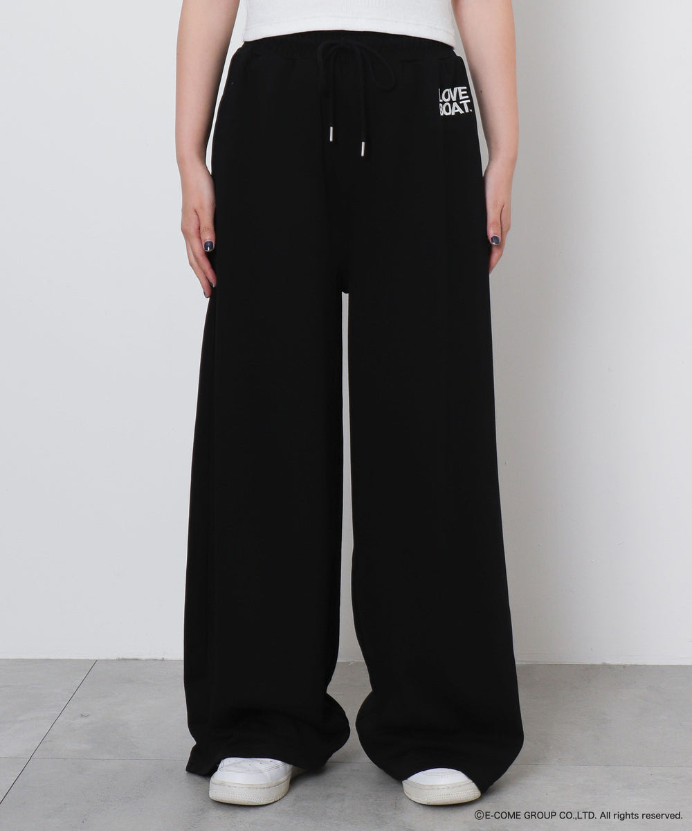 ブラック　モデル：155cm Fサイズ着用