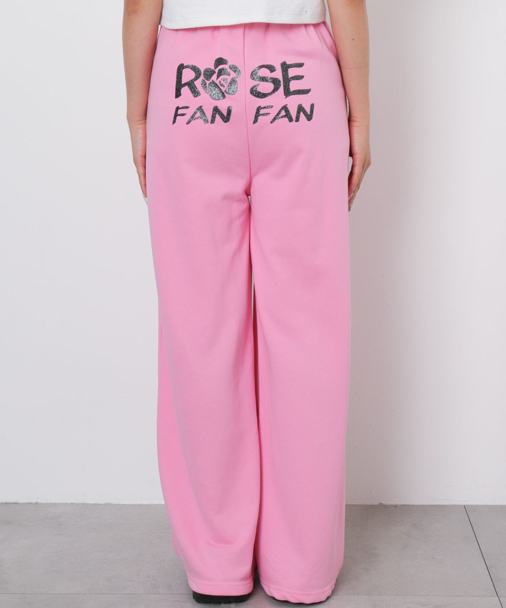 ピンク　モデル：155cm Fサイズ着用