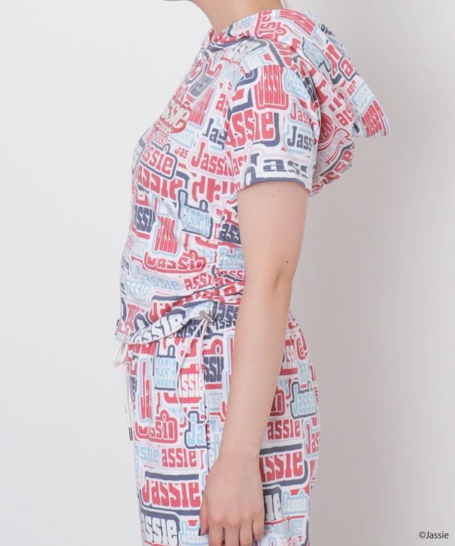 ホワイトその他　モデル：155cm Fサイズ着用