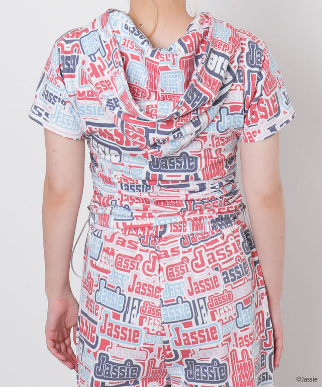 ホワイトその他　モデル：155cm Fサイズ着用