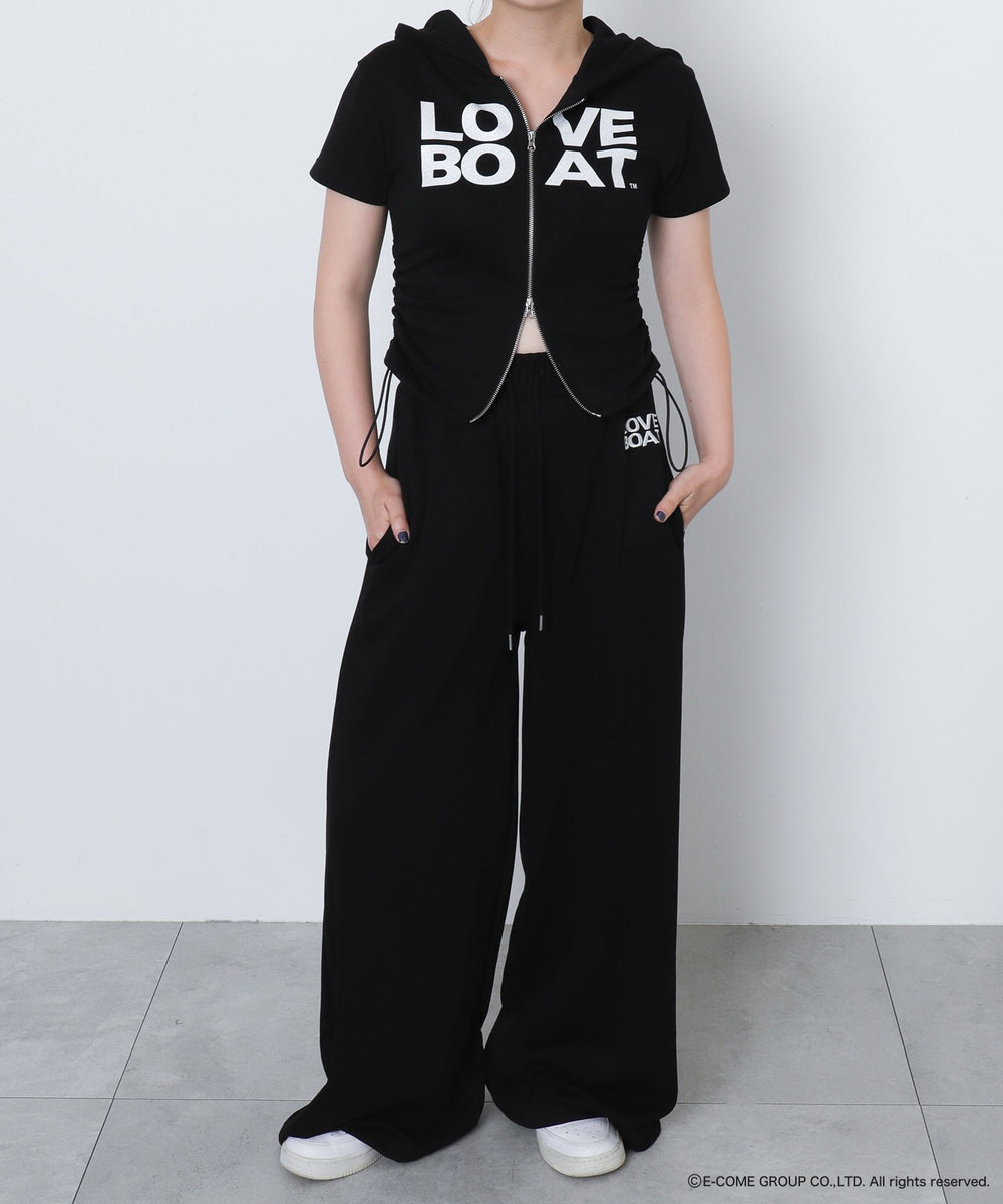 ブラック　モデル：155cm Fサイズ着用